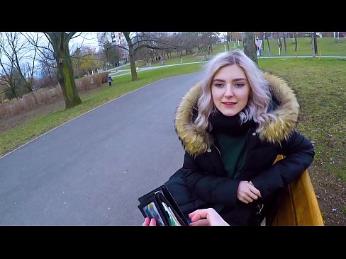 ❤️ Акча үчүн чоочун адамдын ысык спермасын жутат - минет паркта Эва Элфи ❌ Сонун порно боюнча бизде
