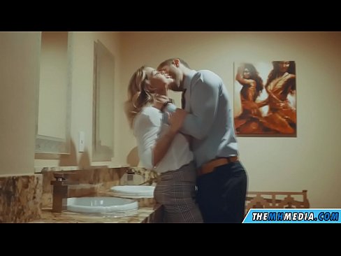 ❤️ Блондинка сени коомдук дааратканада азгырып жатканда ❌ Сонун порно боюнча бизде